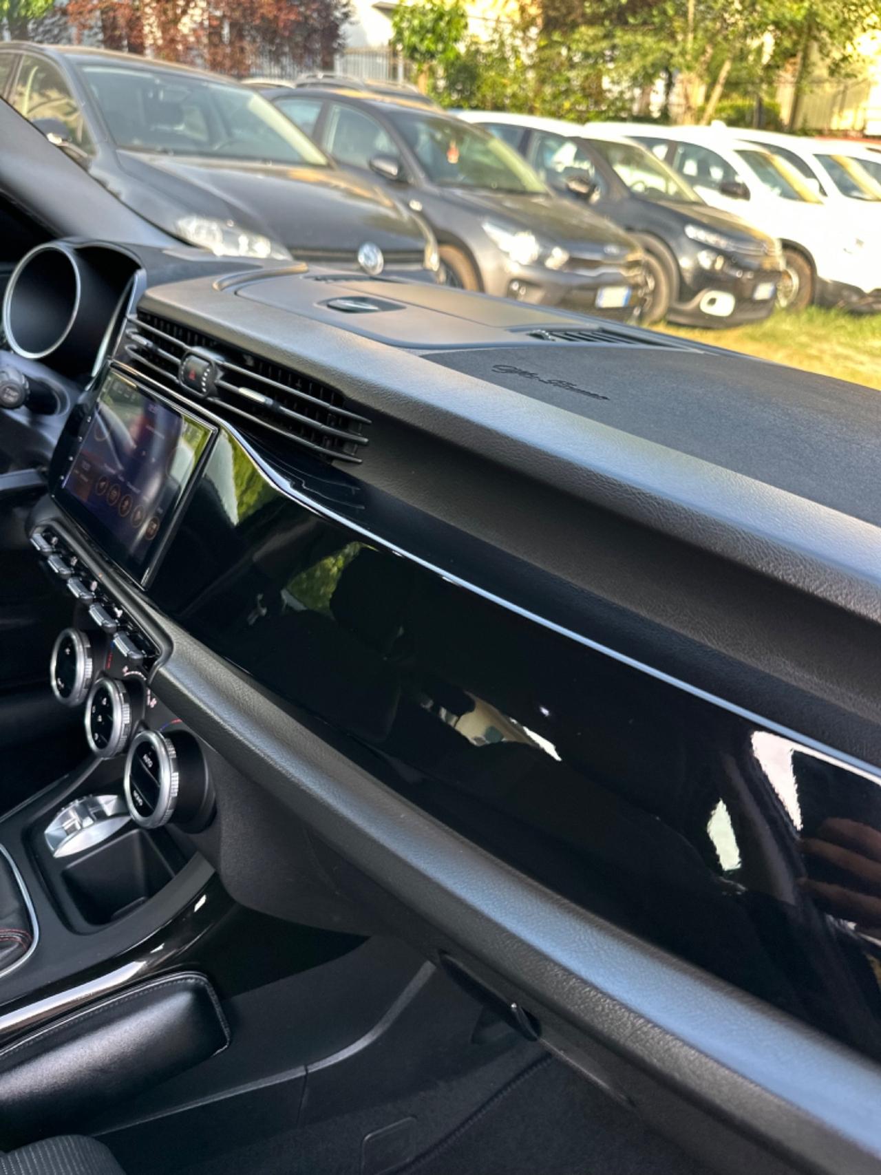 Alfa Romeo GIULIETTA 1.6 JTDm-2 KIT QUADRIFOGLIO