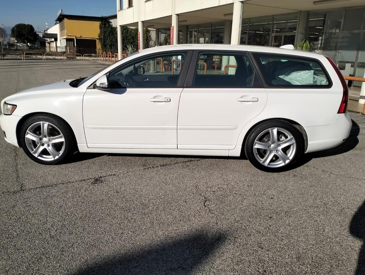 Volvo V50 DRIVe POLAR 1.6 d KM 228.000