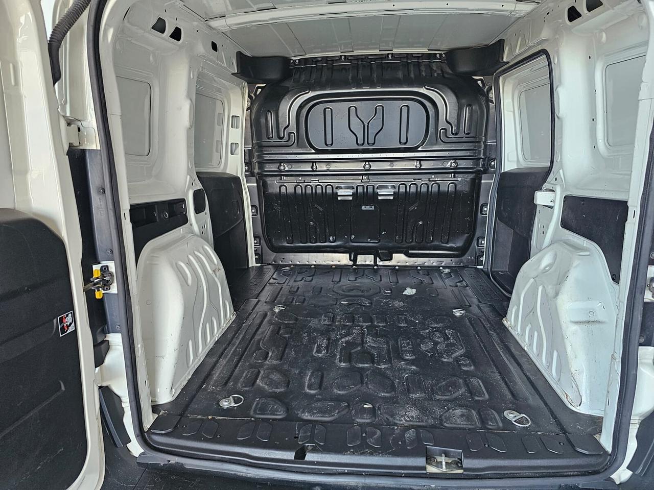 FIAT DOBLO' 1.6 MJT 105CV 3 POSTI 2021