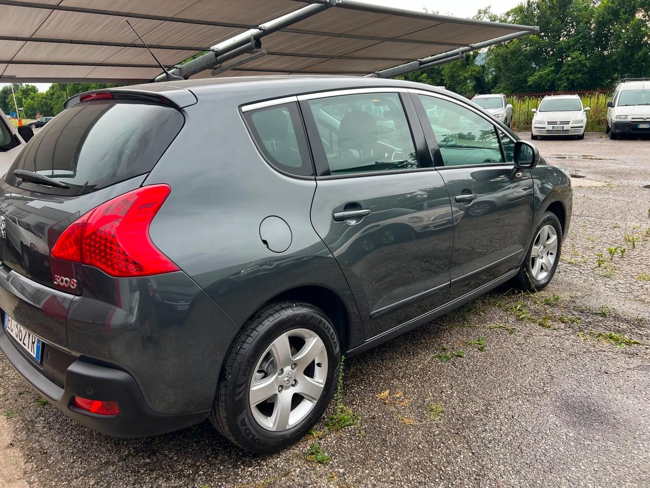 Peugeot 3008 1.6 HDi 110CV Business