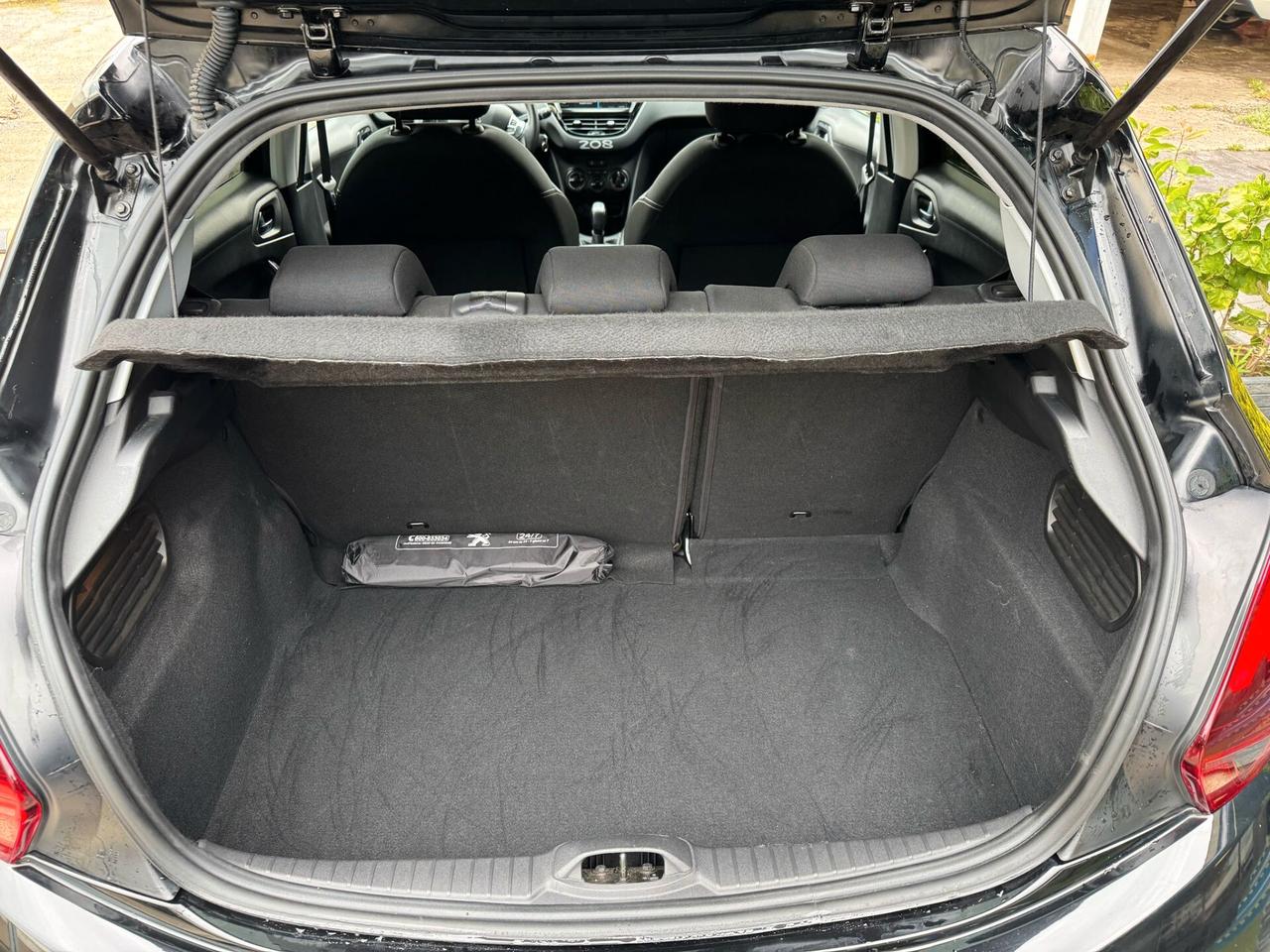 Peugeot 208 PureTech 82 5 porte Allure