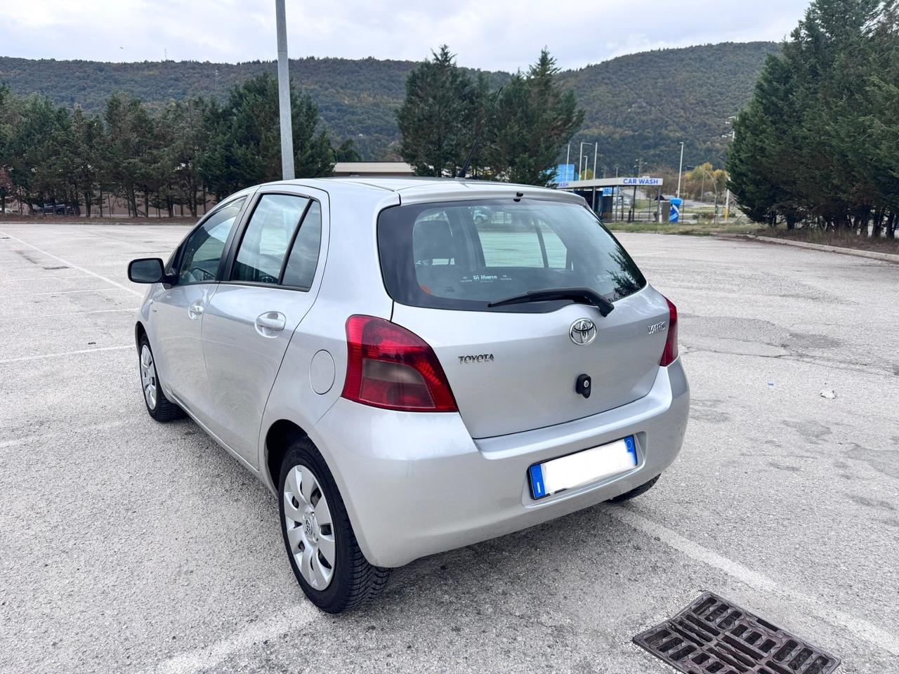 Toyota Yaris 1.4 D-4D 5 porte M-MT Sol automatica.