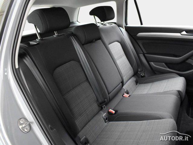 VOLKSWAGEN Passat Variant 2.0 TDI EVO DSG Business Fari LED, Navi, Ambient