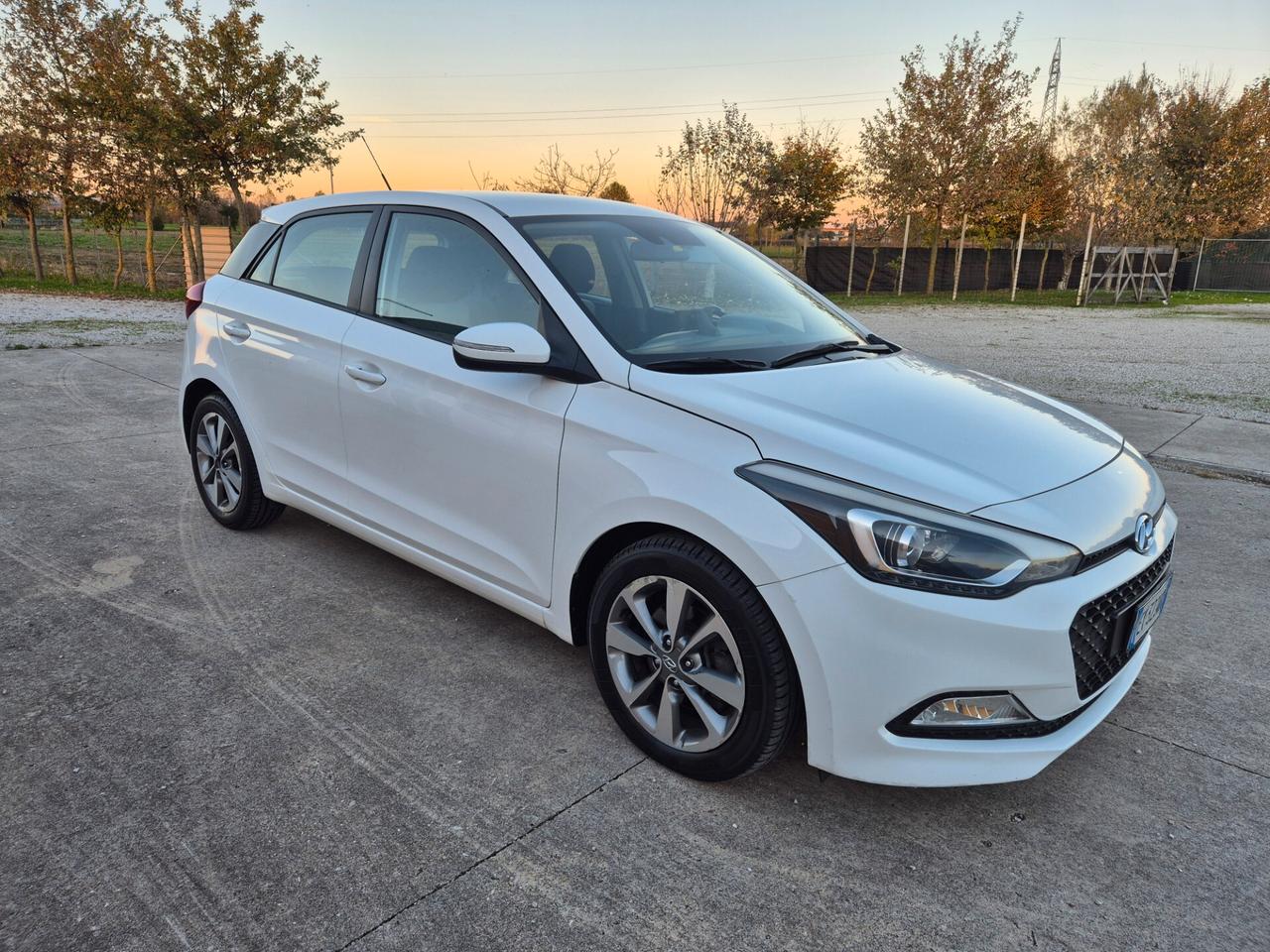 Hyundai i20 1.1 CRDi 12V 5 porte neopatentati