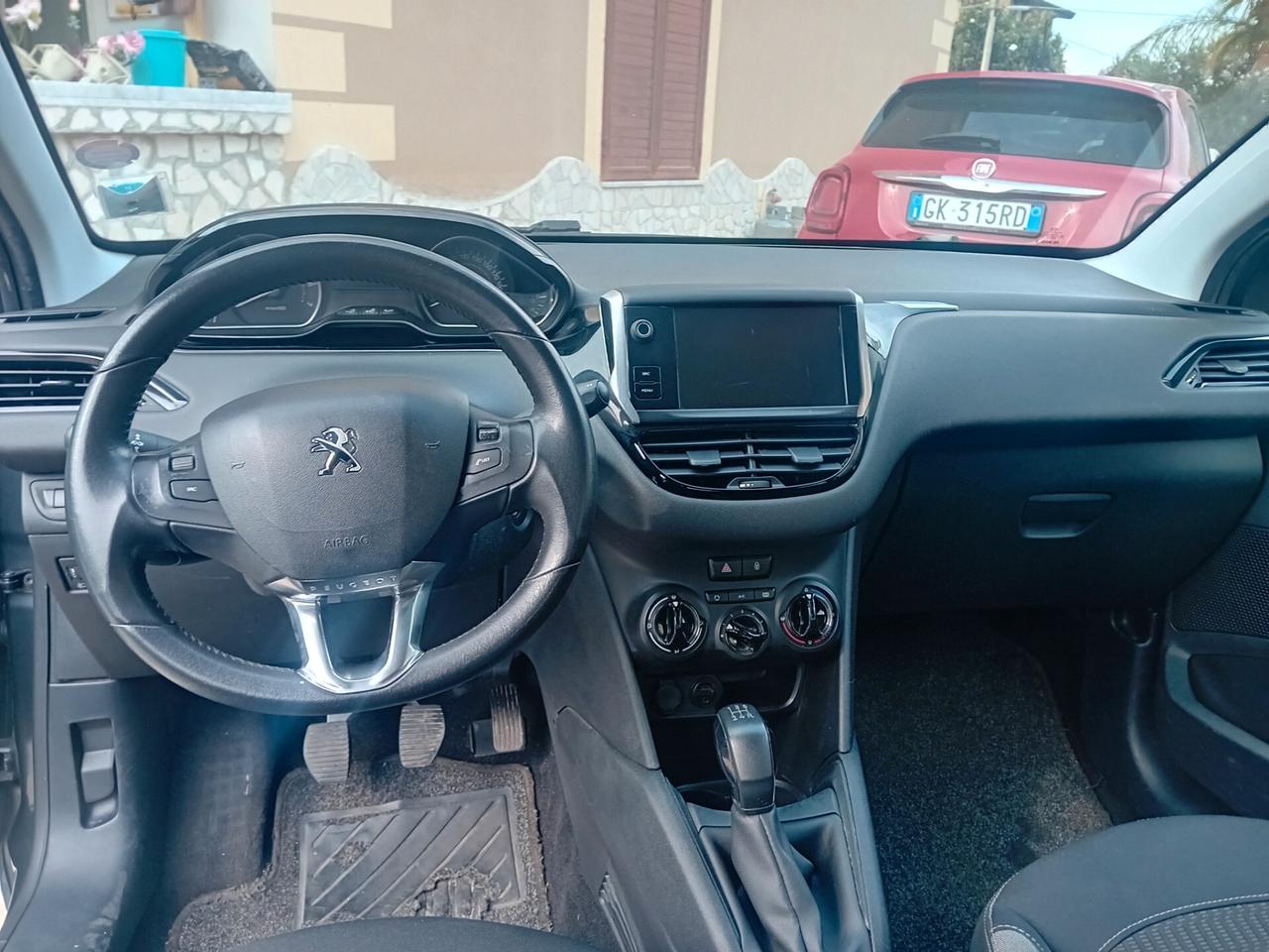 Peugeot 208 PureTech 82 5 porte Allure