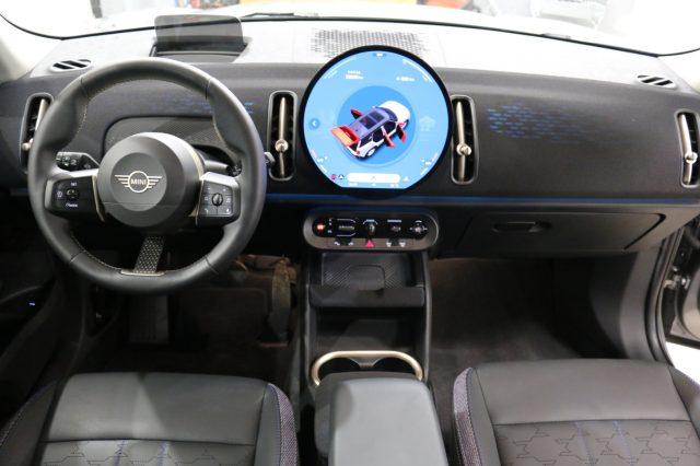 MINI Mini C Essential Countryman