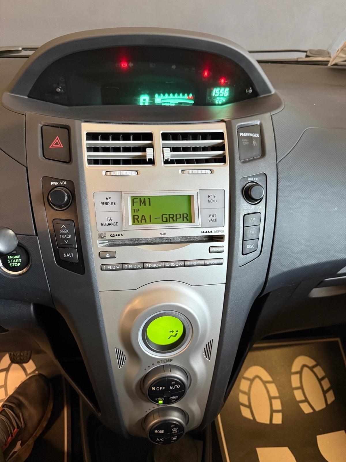 Toyota Yaris 1.0 5 porte Sol