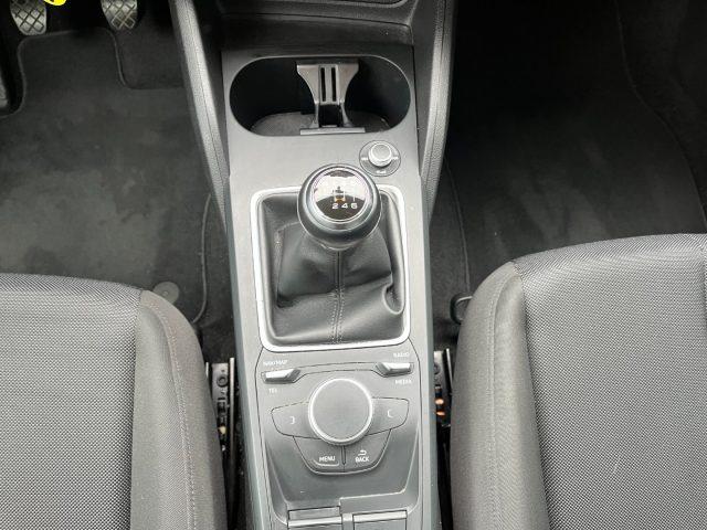 AUDI Q2 1.0 TFSI Business