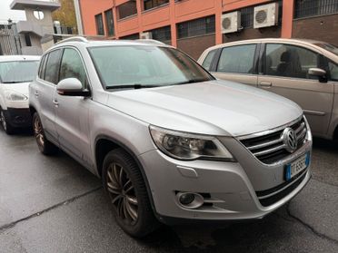 Volkswagen Tiguan 2.0 TSI 4MOTION tiptronic Sport & Style