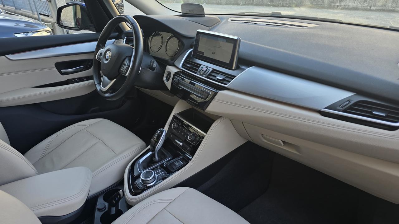 Bmw serie2 Active Tourer 220d Luxury aut. Xdrive 190cv PELLE LED