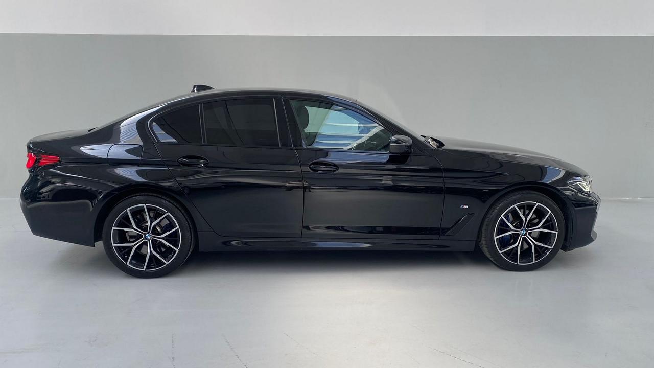 BMW 520d mhev 48V xdrive Msport auto