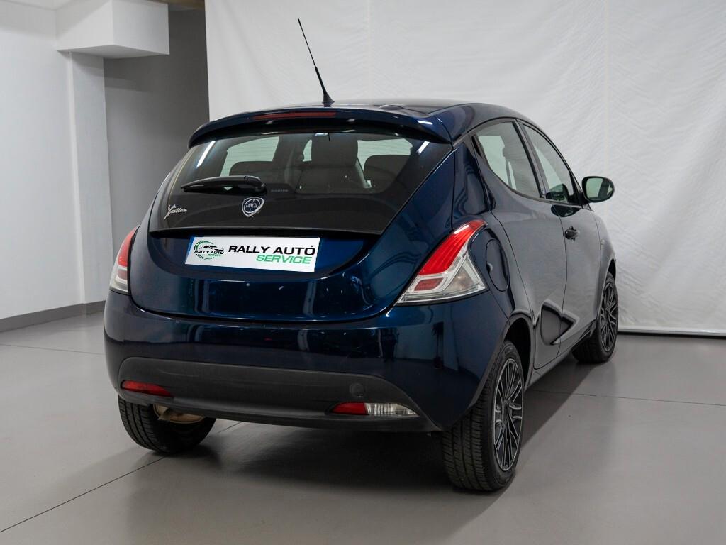 Lancia Ypsilon 1.2 69 CV GPL Ecochic Elefantino Blu 5 porte