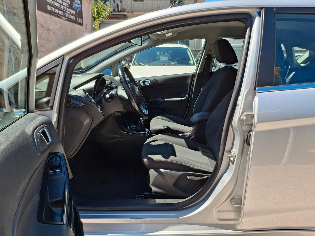 Ford Fiesta 1.5 TDCi 75CV 5 porte Titanium