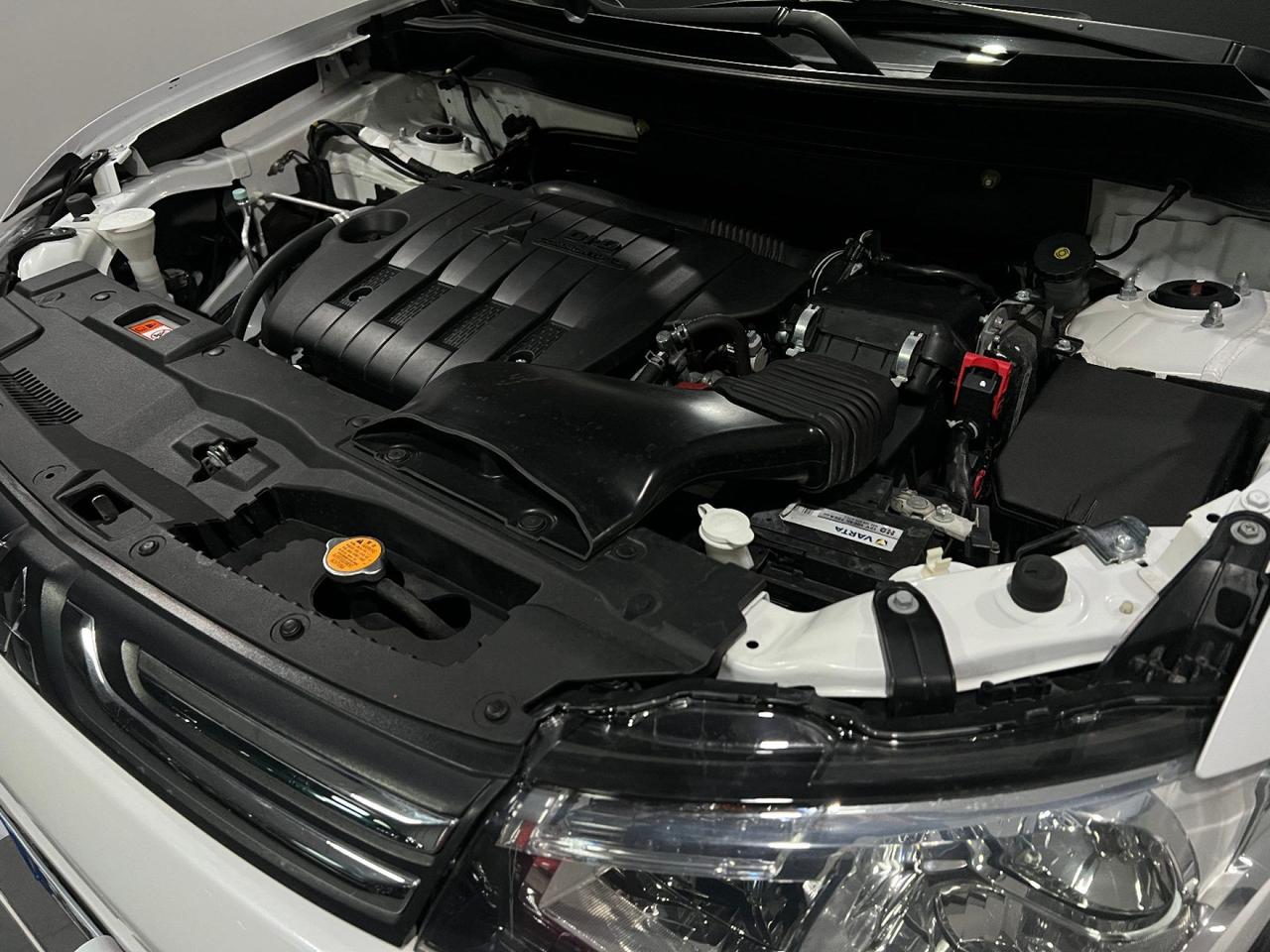 Mitsubishi Outlander 2.2 DI-D 4WD Intense UNICO PROPRITARIO
