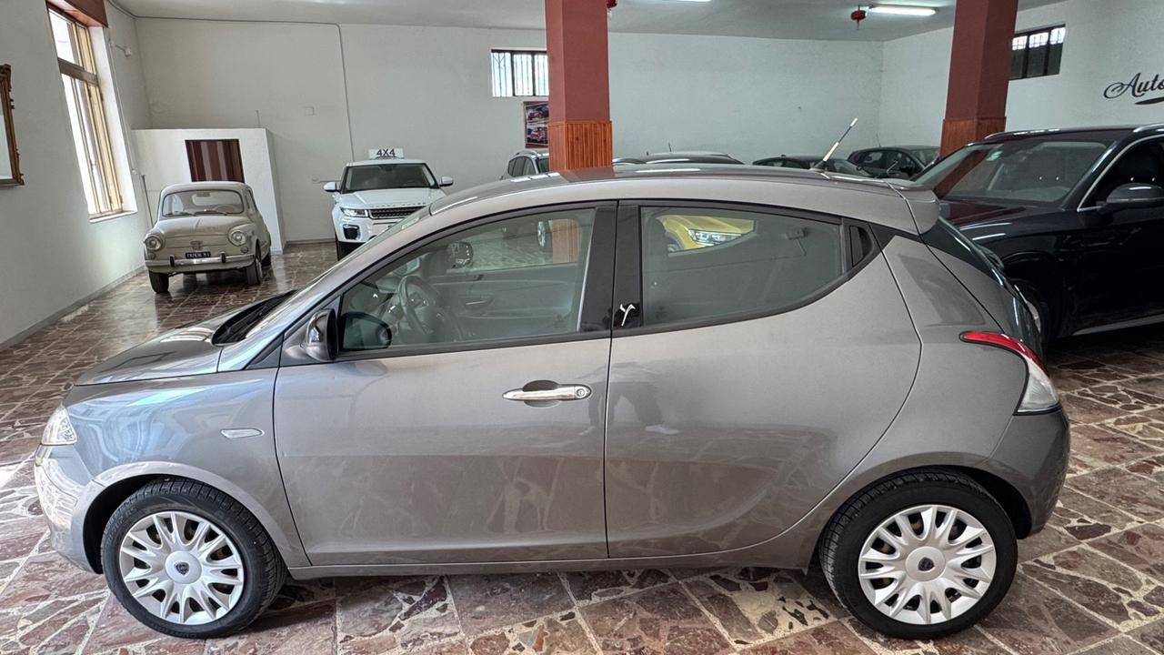 Lancia Ypsilon 1.2 69 CV 5 porte Silver-88.000 KM