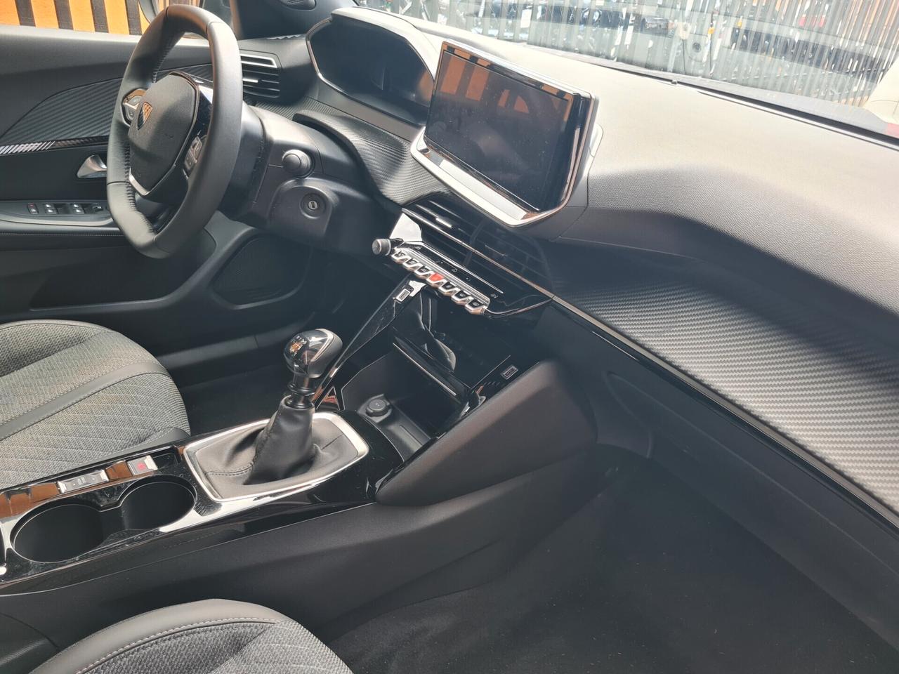 Peugeot 2008 PureTech 100 S&S Allure*CARPLAY*NAVI*