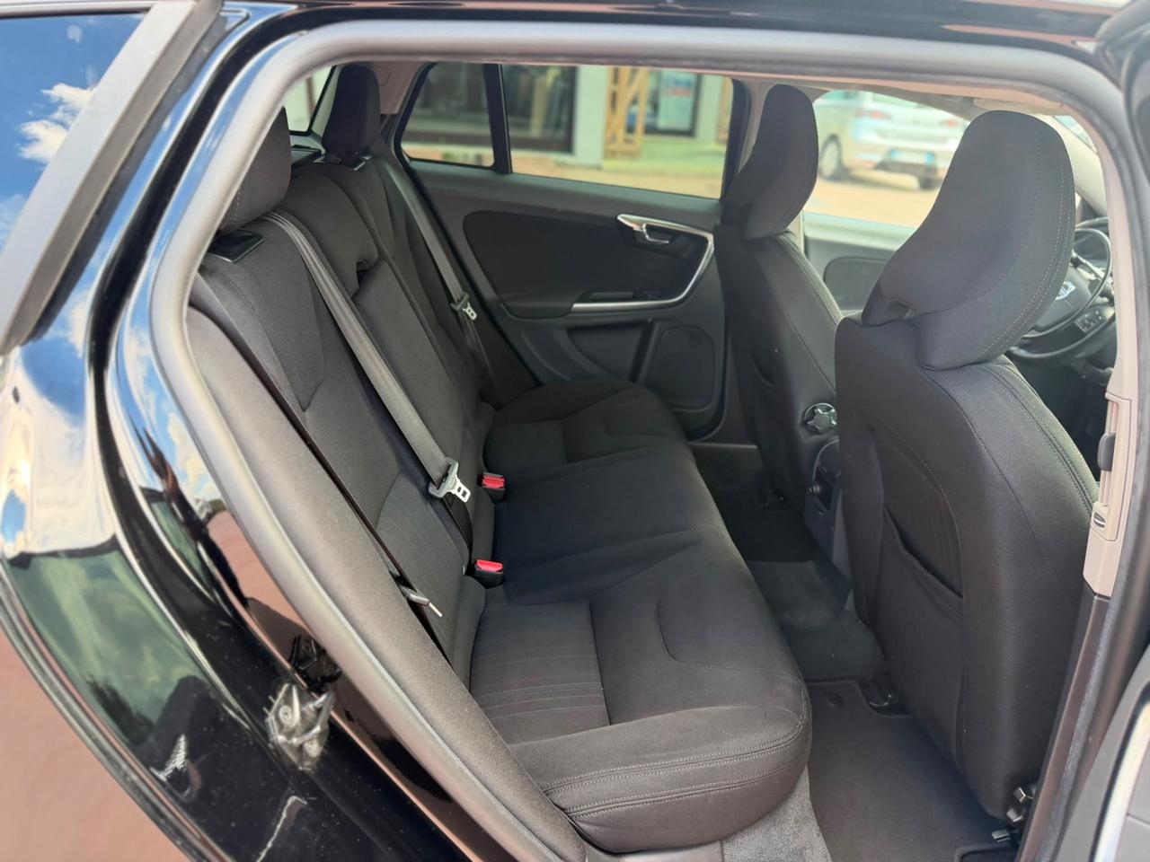 Volvo V60 T4 Powershift Summum