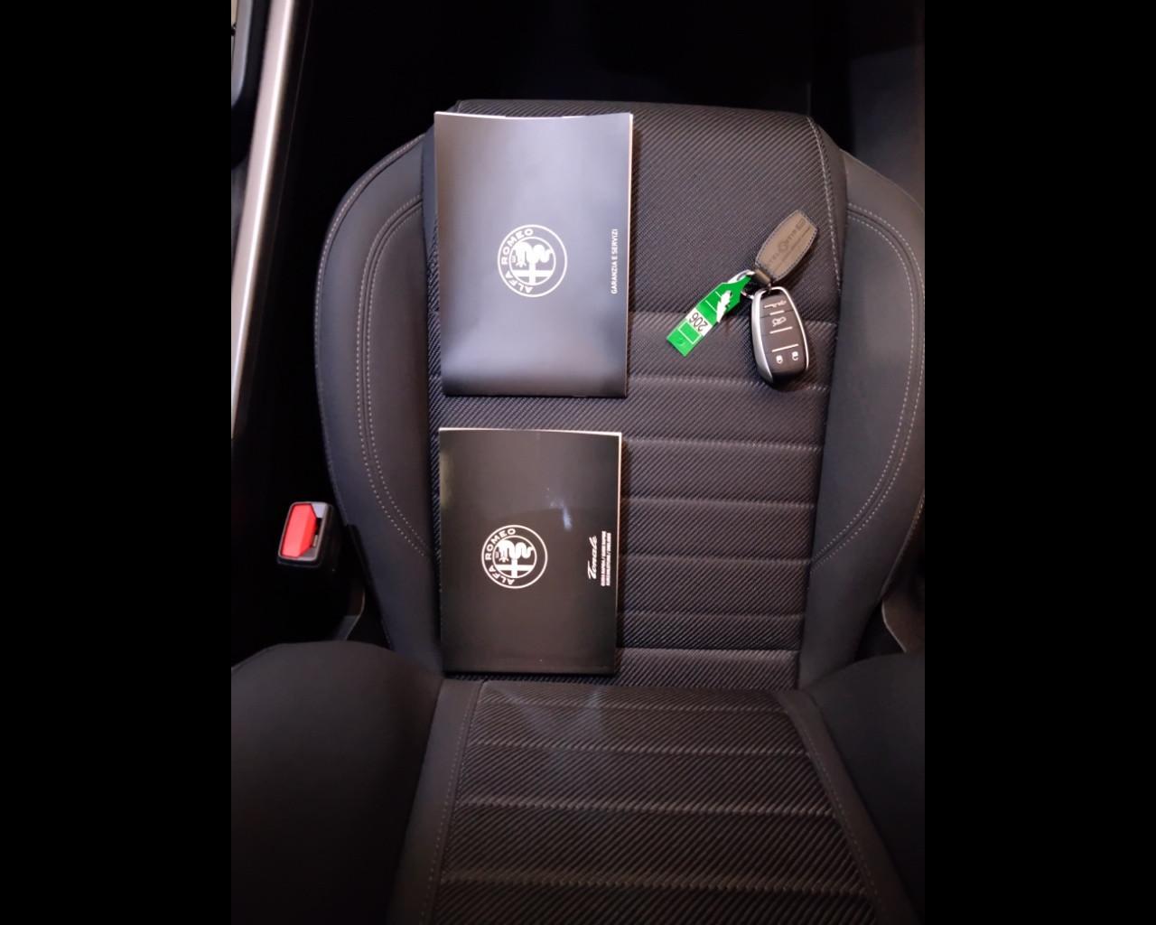 ALFA ROMEO Tonale - Tonale 1.6 Ti 130cv tct6