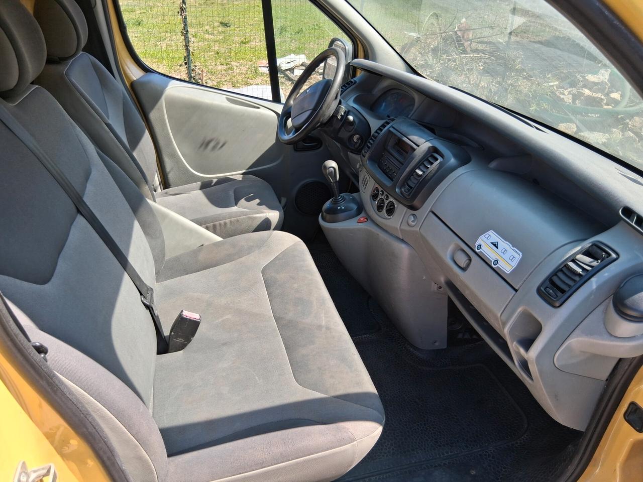 Renault Trafic T27 2.0 dCi/90 PC-TN Furgone Generique