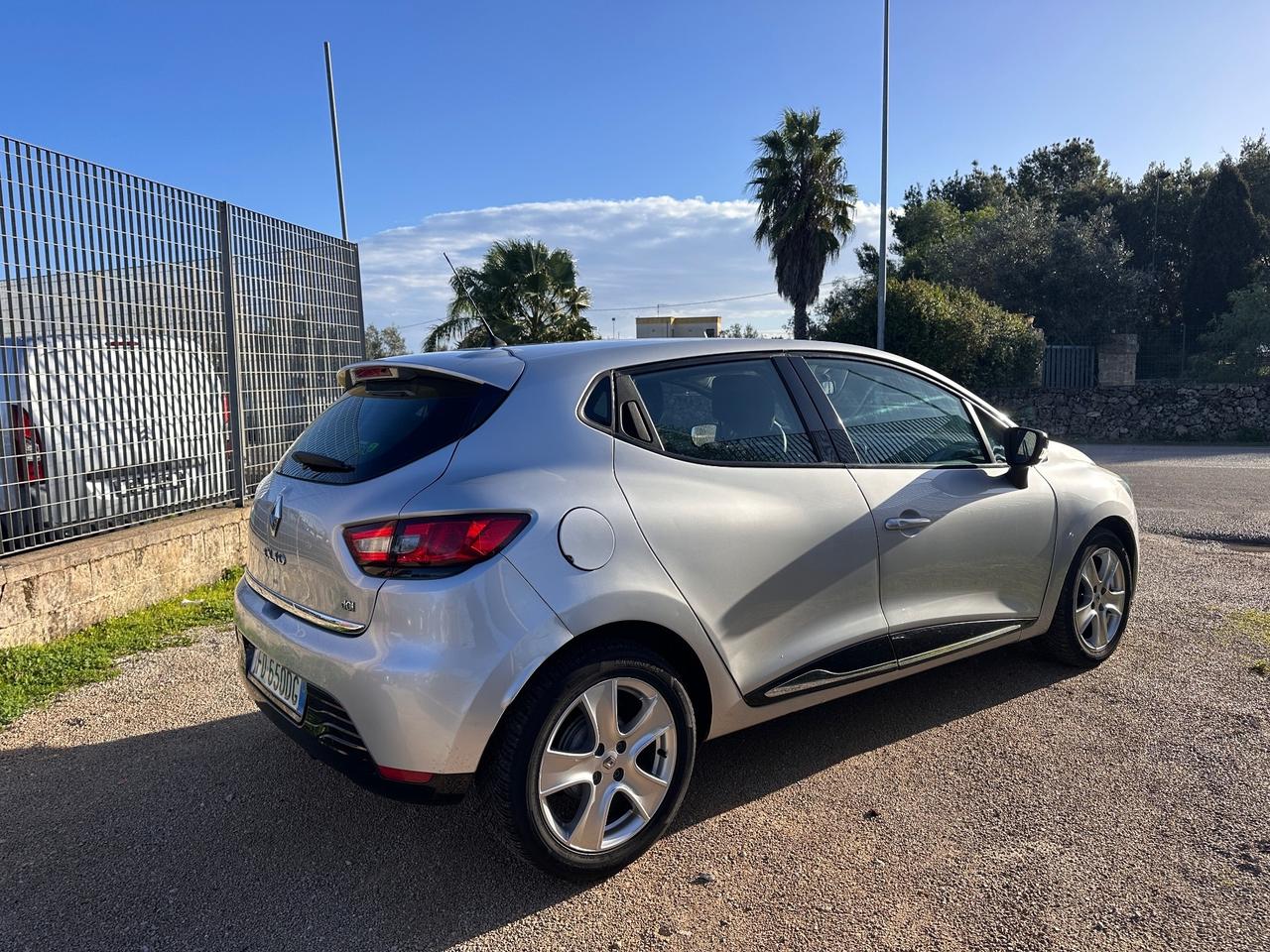 Renault Clio dCi 75CV-2016 NAVI/16"