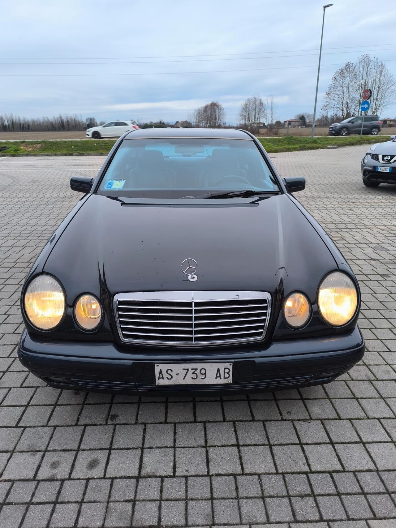 Mercedes-benz E 200 cat Avantgarde