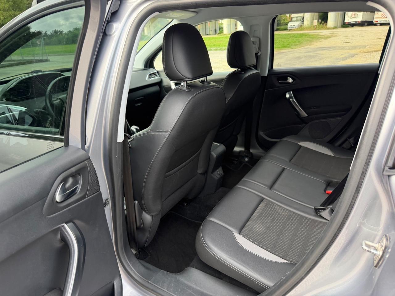 Peugeot 2008 1.6HDI Allure PREZZO 8200€