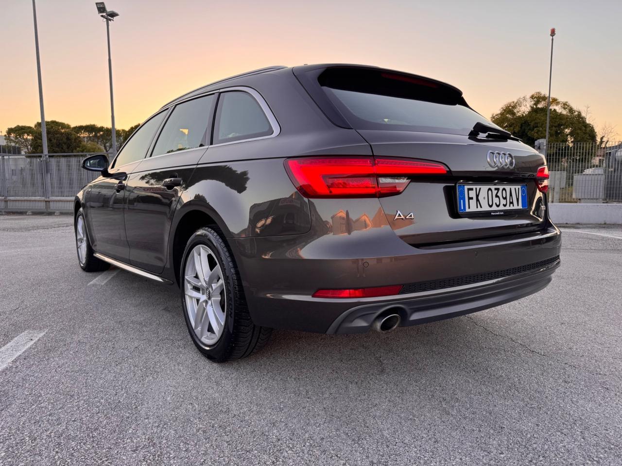 Audi A4 Avant 2.0 TDI 150 CV S tronic Sport Line