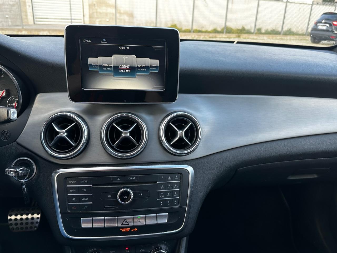 Mercedes-benz CLA 200 d S.W. Automatic Premium