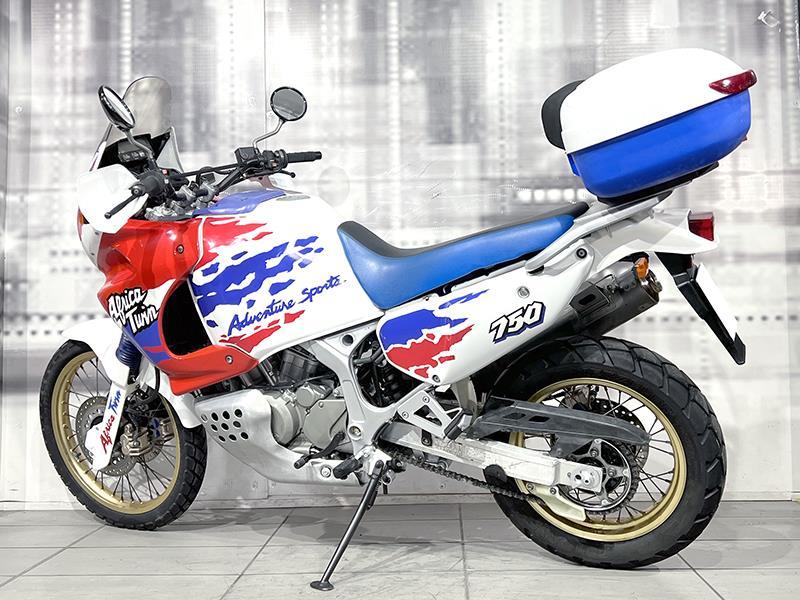 Honda Africa Twin 750 XRV