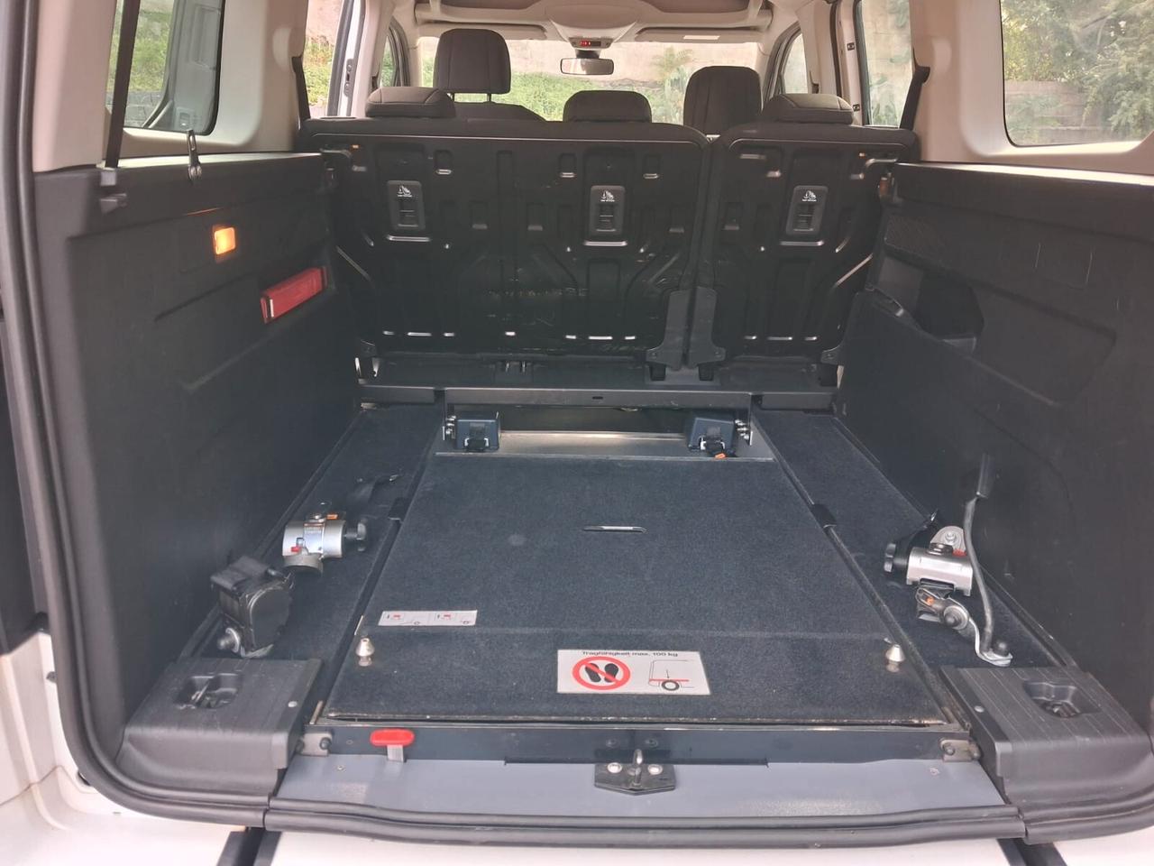 Opel Combo Life Pianale ribassato con rampa disabili in carrozzina