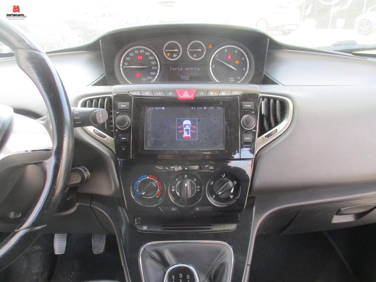 Lancia Ypsilon 1.3 MJT 16V 95 CV 5 porte S&S Platinum 12/2013