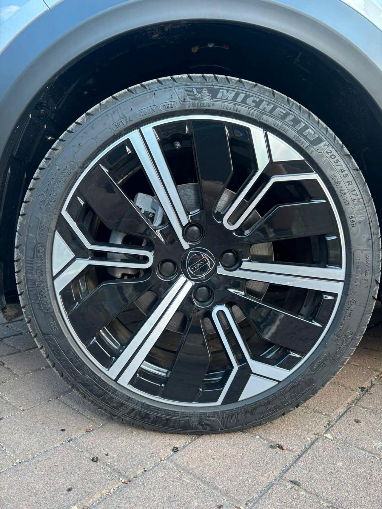 Lancia Ypsilon 1.0 FireFly 5 porte S&S Hybrid Gold//