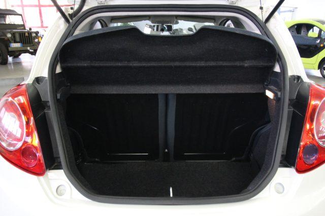 FORD Ka+ 1.2 8V 69CV Titanium