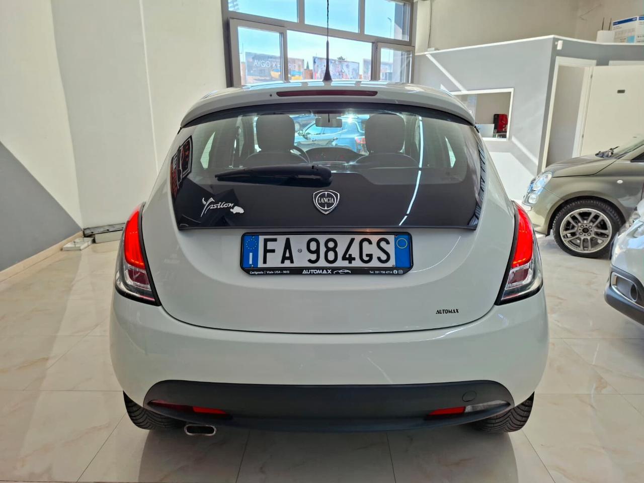 Lancia Ypsilon 1.2 69cv Elefantino 2015