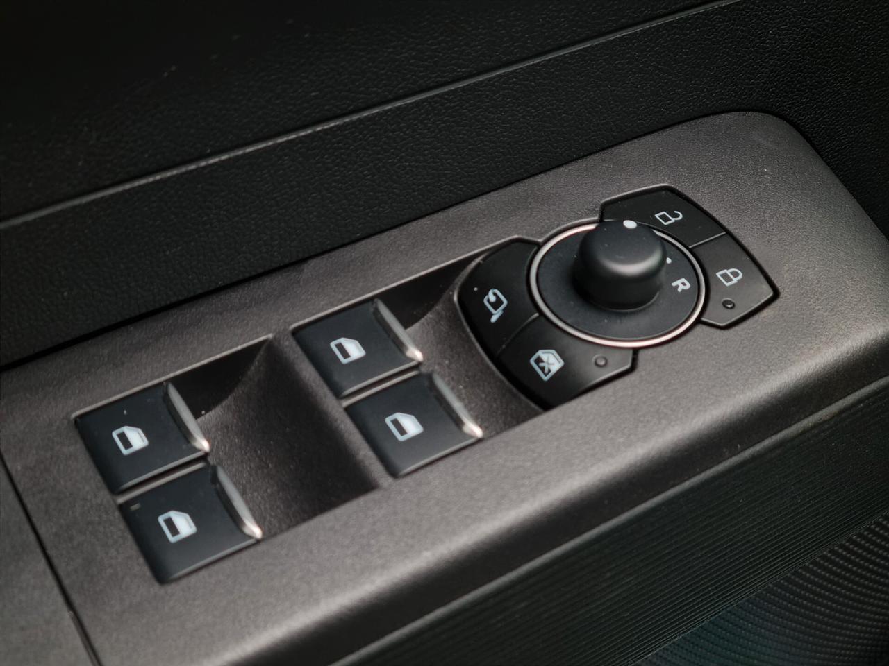 Ford Tourneo Courier 1.0 Autocarro prezzo + IVA