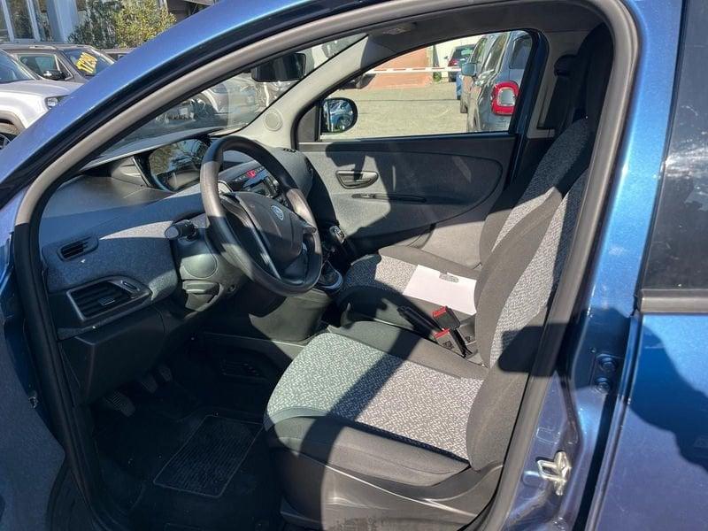 Lancia Ypsilon Ypsilon 1.0 FireFly 5 porte S&S Hybrid Silver