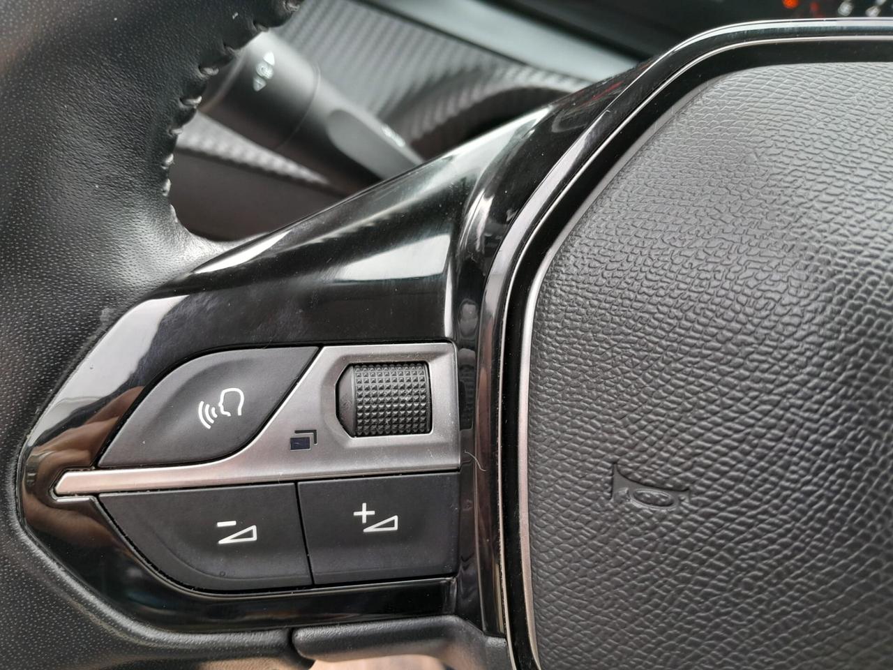 Peugeot 208 PureTech 100 Stop&Start 5 porte Allure