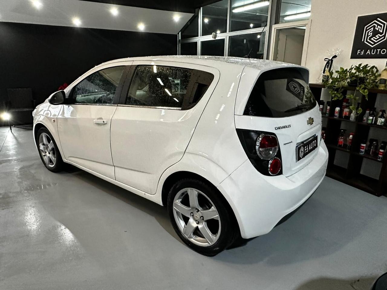 Chevrolet Aveo LTZ 5P