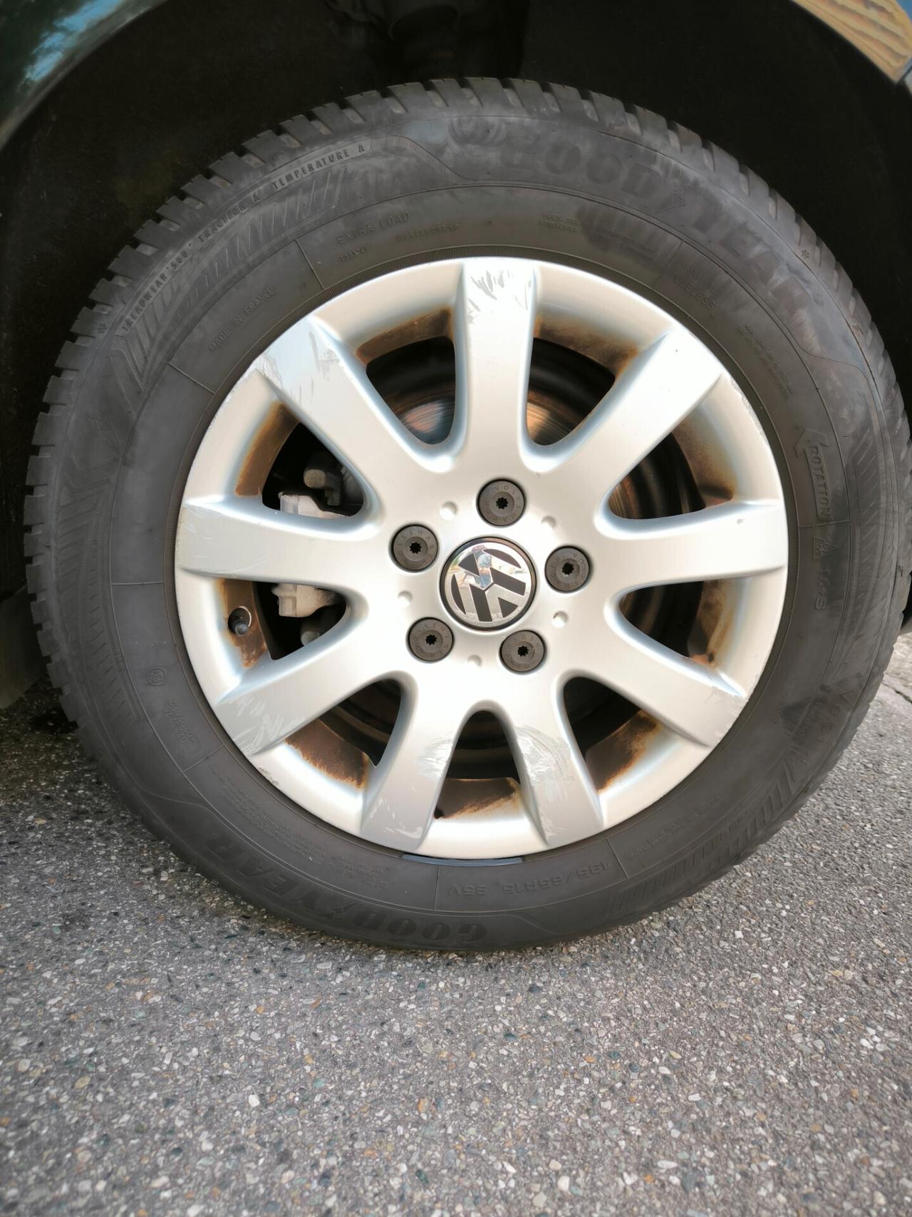 Volkswagen Golf 1.6 16V FSI 5p. Sportline