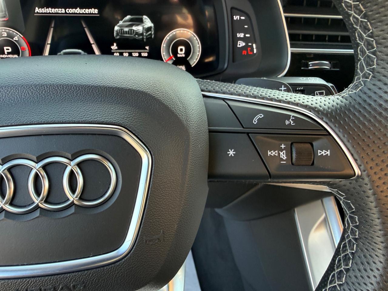 Audi Q8 45 TDI 231CV quattro S-LINE IVA ESPOSTA