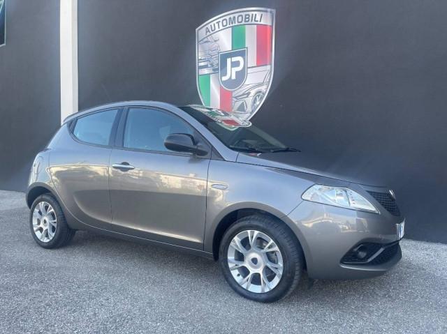 Lancia Ypsilon 1.2 Gold s&s PDC Cerchi 15" Schermo 5"