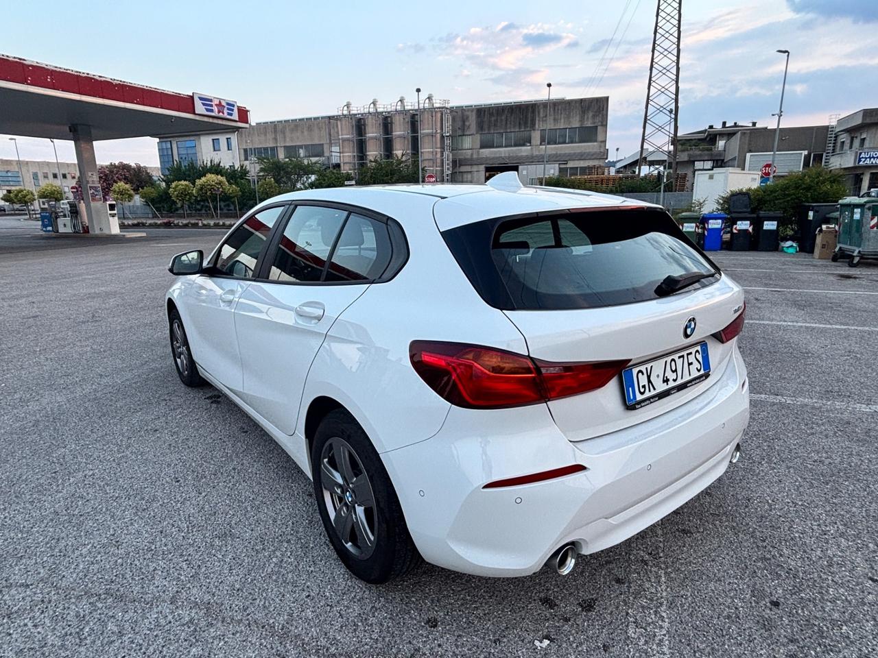 Bmw 118 118 d 5p. Business Advantage