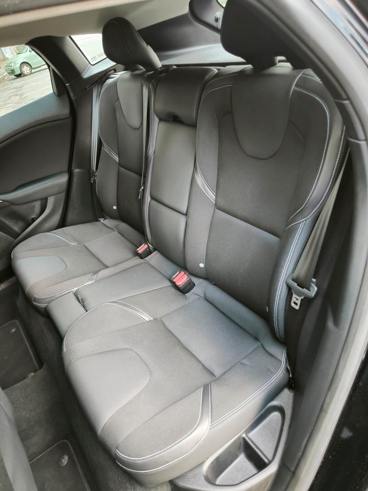Volvo V40 D3 Geartronic Momentum con Cambio automatico
