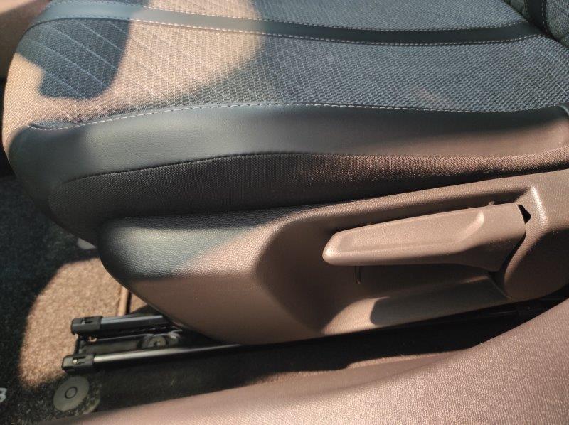 PEUGEOT 2008 2ª serie - 2008 PureTech 130 S&S EAT8 Allure