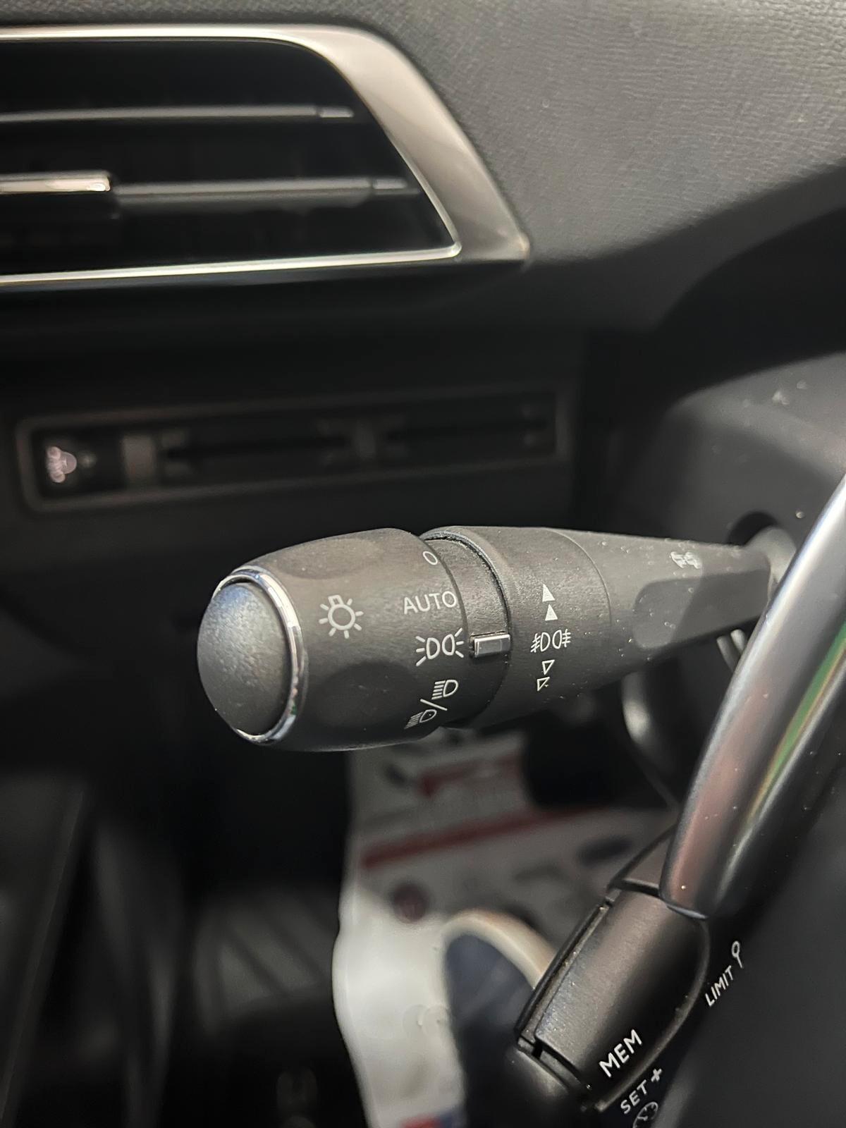 Peugeot 3008 BlueHDi 130 S&S EAT8 Allure
