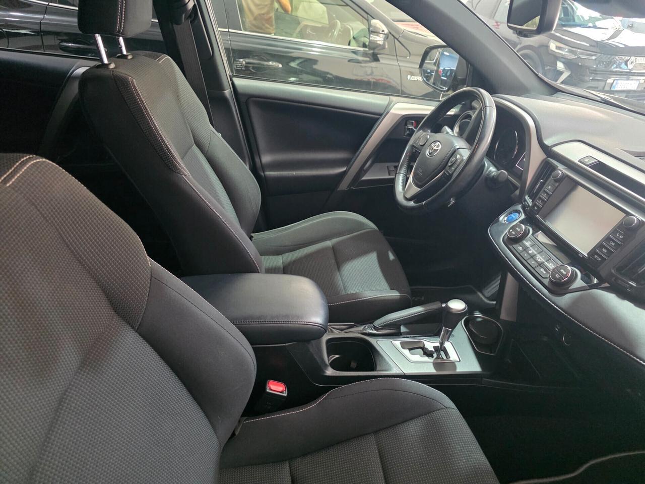TOYOTA Rav4 2.5 Hybrid 155cv 2WD LOUNGE 2018