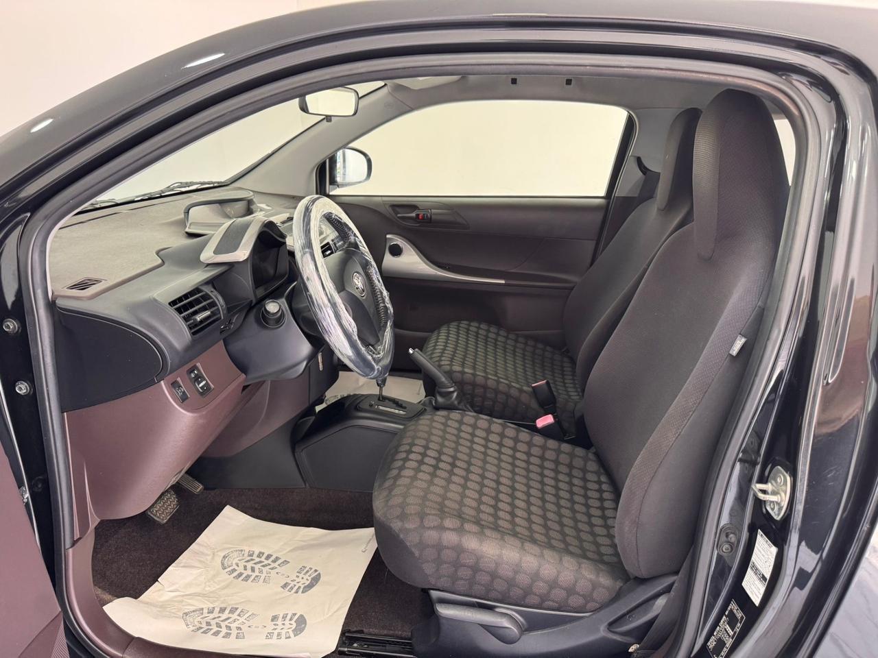 Toyota iQ 1.0-garantita