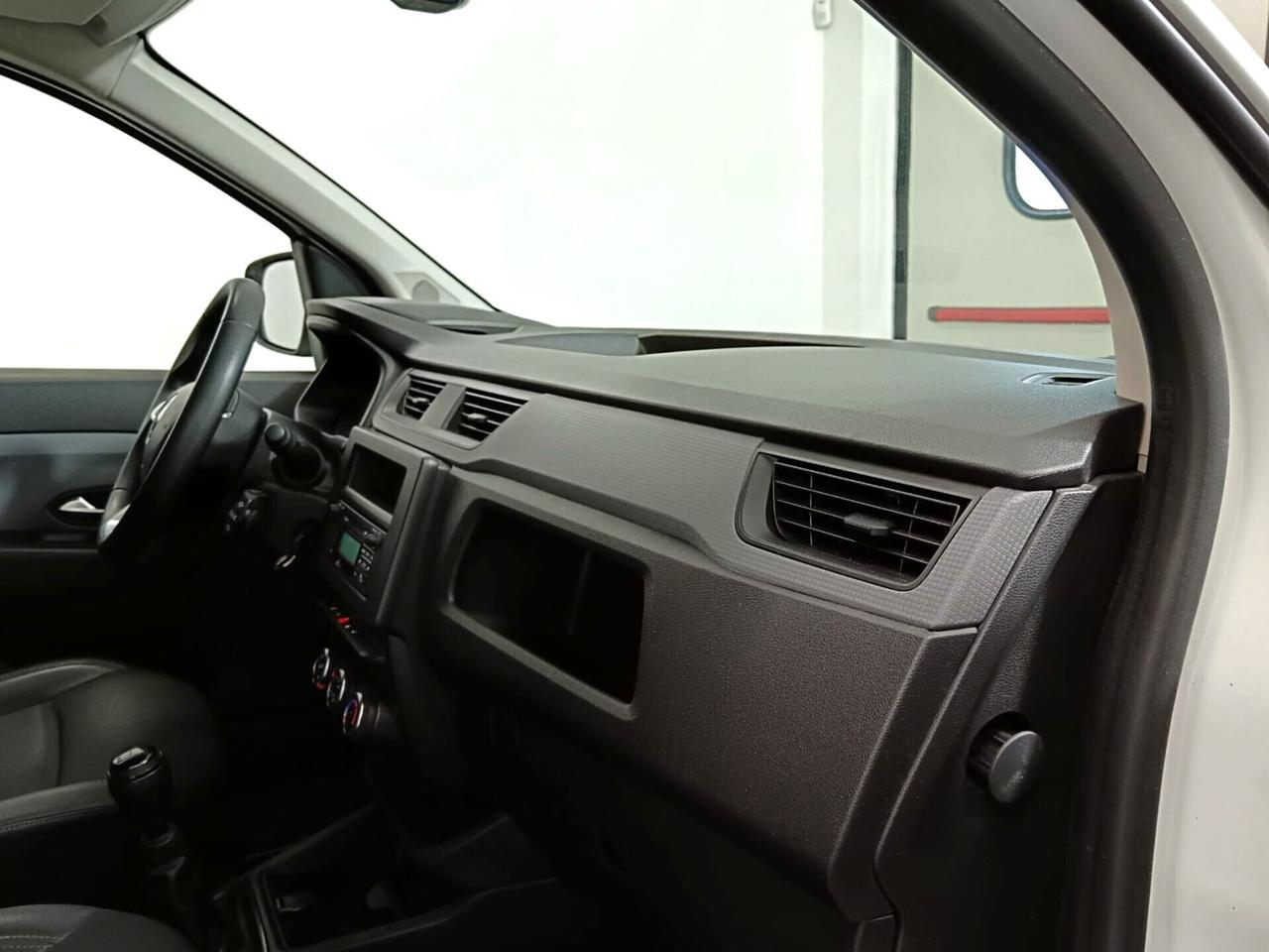 RENAULT EXPRESS FURGONE DIESEL SOLO 29000 KM