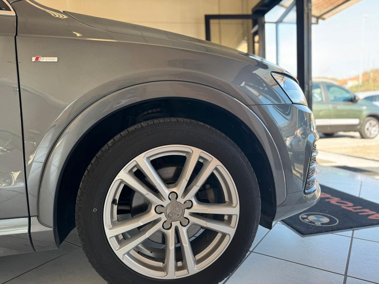 Audi Q3 2.0 TDI 150 CV quattro S tronic line Edition