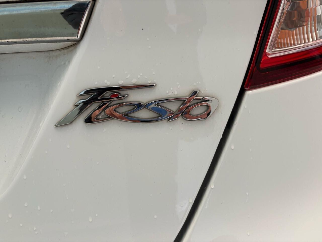 Ford Fiesta 1.5 TDCi 75CV 5 porte Titanium